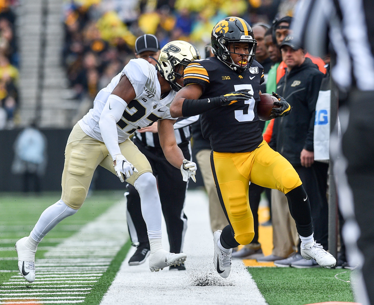 101919-qct-spt-purdue-ia-foot-021a.jpg
